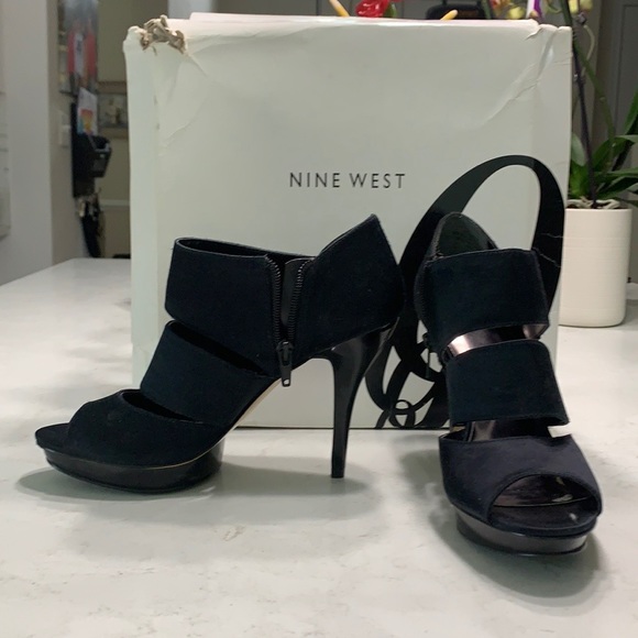 Nine West Shoes - Nine West Pumps . Never been worn . Size 7 M